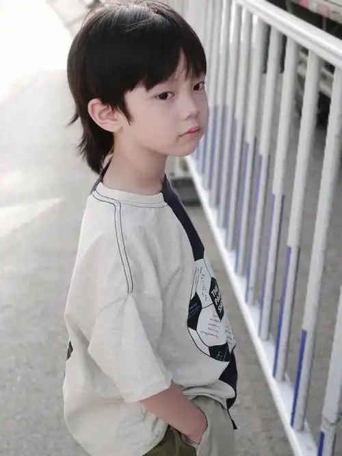 男孩留狼尾简直太帅了