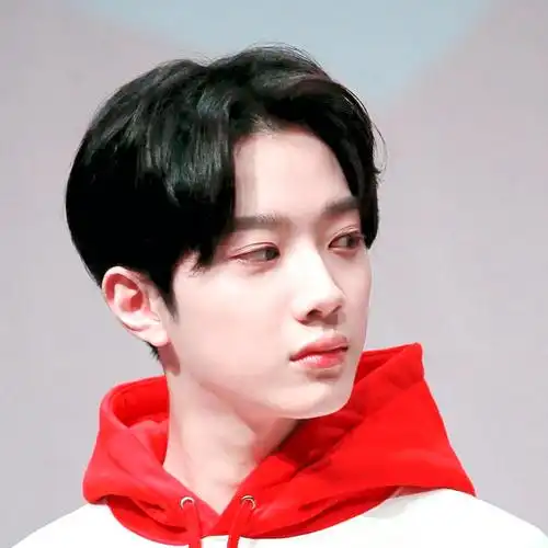 赖冠霖 自截 禁二改 拿图收藏 二转注明cr.堆糖里维 侵删