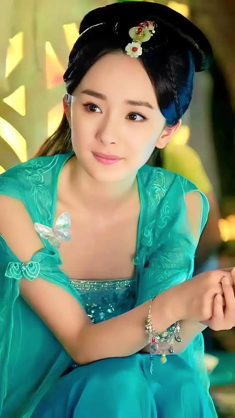 《古剑奇谭》杨幂,饰演的是,风晴雪 - 抖音