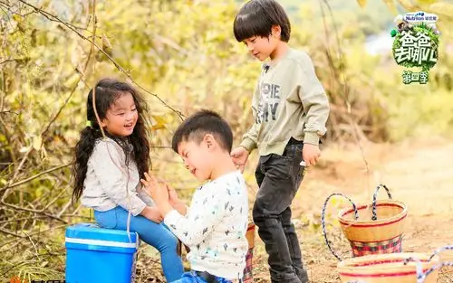 爸爸去哪儿4可爱萌娃图片桌面壁纸