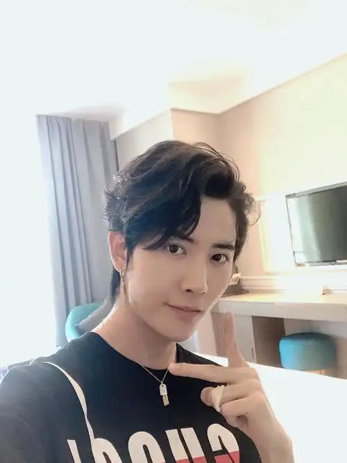 p data-id="2asyatxhqsp">王俊哲,中国内地青年男演员,1997年8月16日