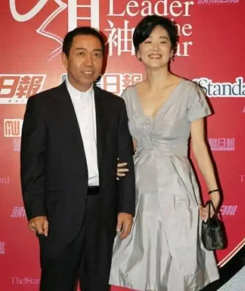 回顾秦汉与林青霞虐恋20年如今他的处境证明周润发没说错