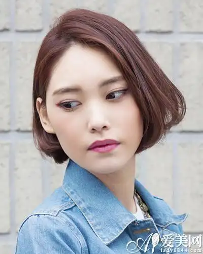 下面小编就为大家带来几款适合头尖的女生发型,一起来看看吧.