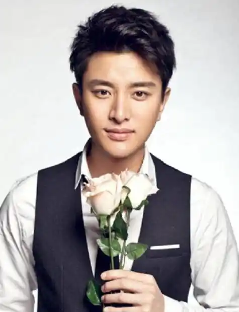 不过最近,传出贾乃亮有新恋情的消息,这无疑是一个好消息了,还是一个