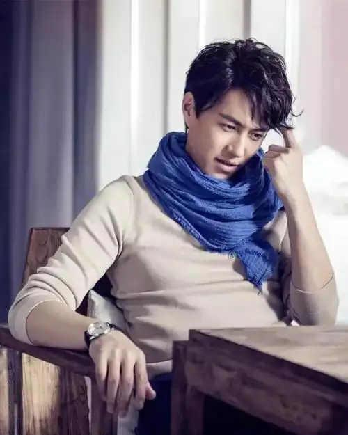 我的前半生贺涵扮演者靳东愿花7年时间将离婚女人宠成孩子(2)_看电视