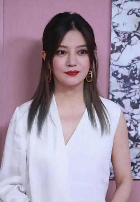 赵薇面相玄学解析赵薇鼻子侧面面相高端运程(赵薇的面相分析) - 卜