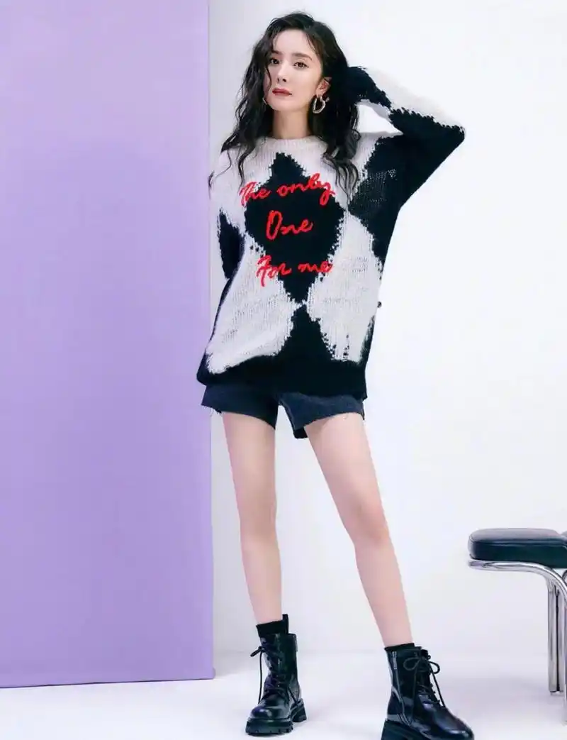 娱乐圈公认的腿精,满屏大长腿,关晓彤丨杨幂丨唐嫣丨郁可唯等,腿是细