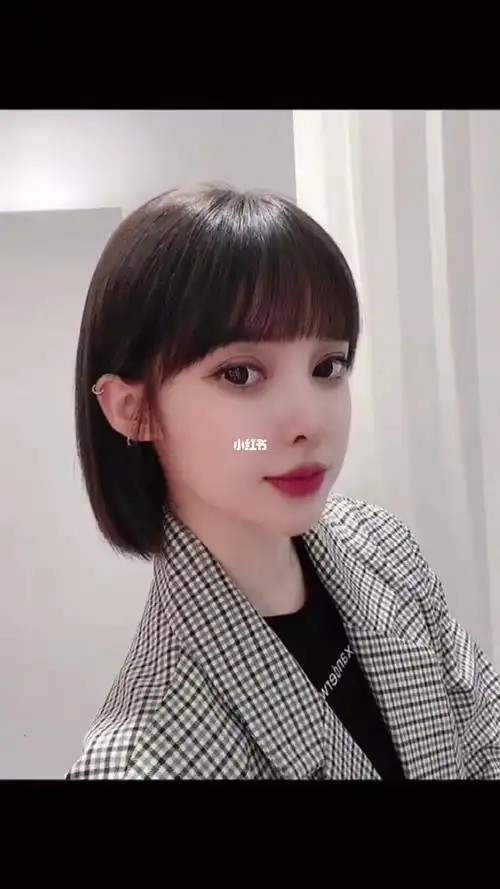 蓬松减龄的短发发型超a短发适合圆脸短发