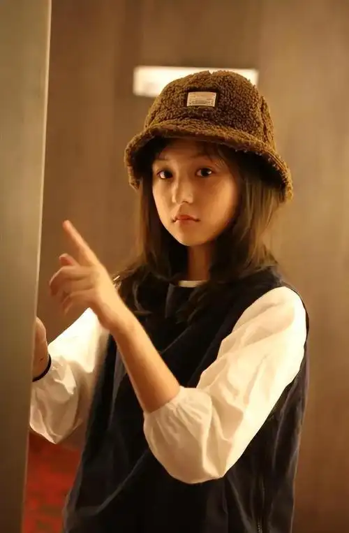 2岁出道年入百万因长相天灭被禁止整容的刘楚恬如今什么样