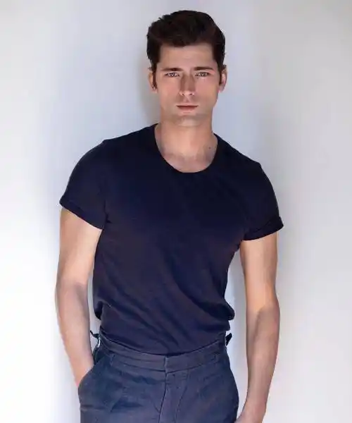 世界当红顶级男模—肖恩·奥普瑞,时尚界的宠儿,性感迷人身材好_美国