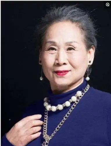 62岁进演艺圈,称"最贵女演员",儿子名字都知道