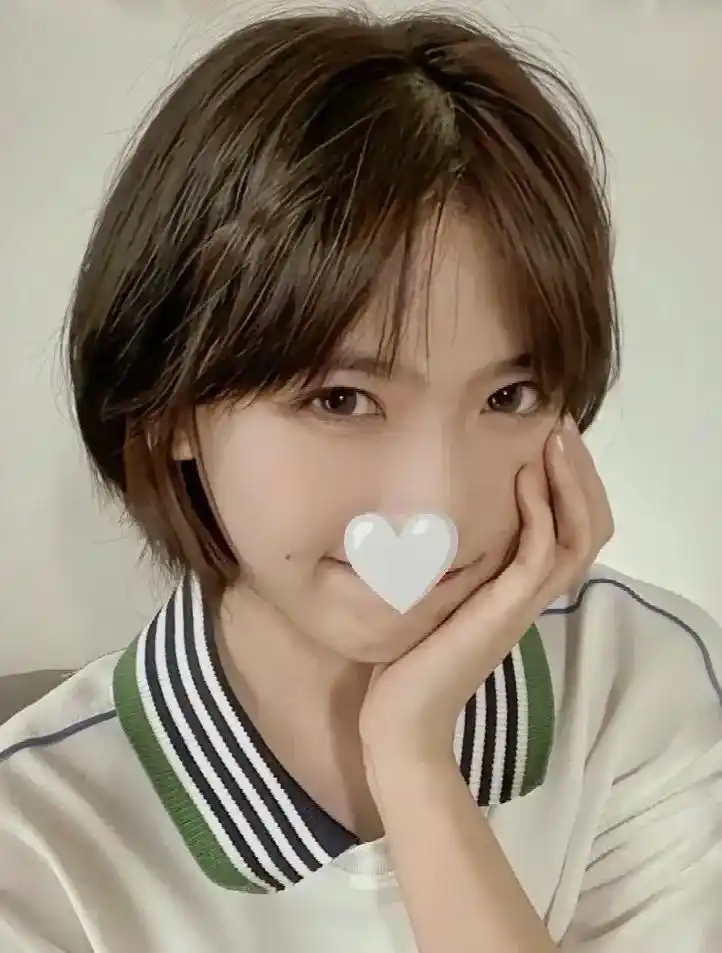 剪完就变16岁中学生.斩男斩女发型来咯,圆脸女生必备小短发搭 - 抖音