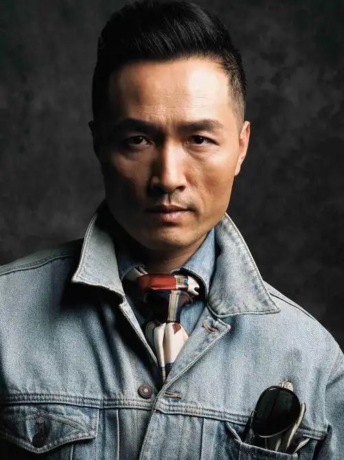 大侠霍元甲热播贾宏伟写真潮流有型