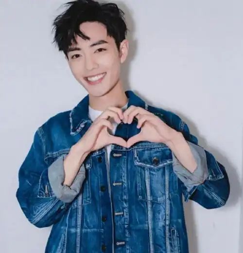 搭配战战治愈系的笑容,每次看到还是会被惊艳的程度!