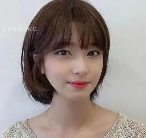 自然简单打理的短发女,简单好打理的短发造型