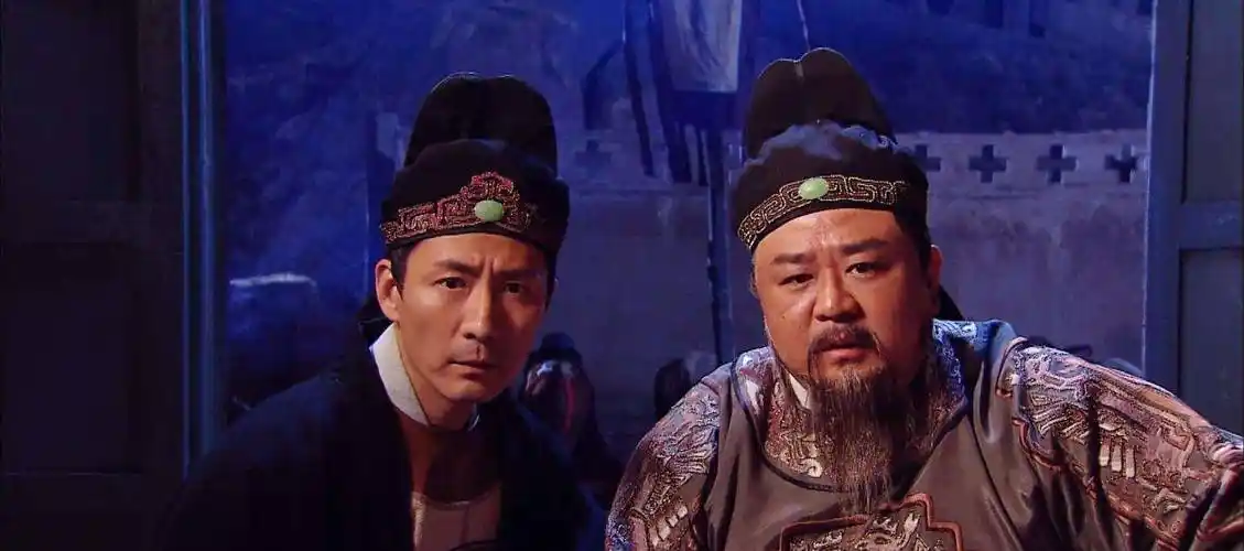 18年后,有人踏上人生巅峰,有人头发花白坐上轮椅_梁冠华_张子健_角色