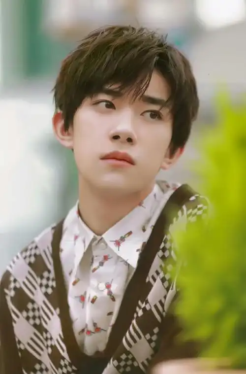 易烊千玺成为奥林匹克之友##易烊千玺电影小小的我