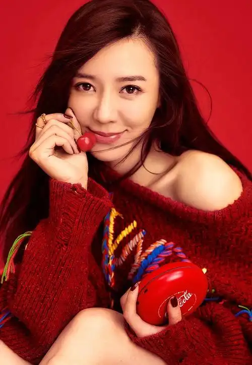 周韦彤经纪人(公司) _周韦彤代言费用价格_周韦彤平面肖像报价_梦之星