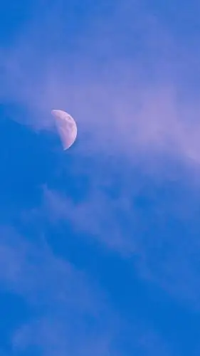 比较干净的锁屏壁纸适合做聊天背景图