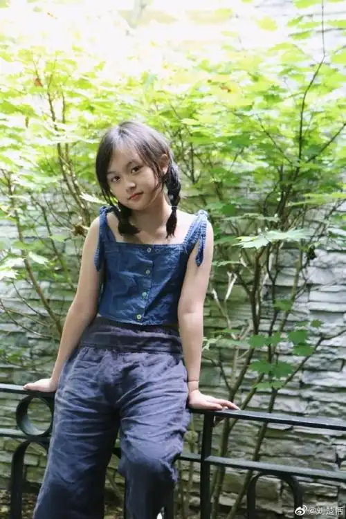 让人期待的小恬妞长大了,近照美得不像话