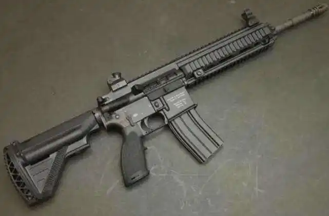 m416握把该怎么选?站着选激光,趴着选直角,那侧身选啥?