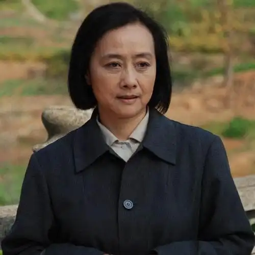 黄梅莹(中国内地女演员)_尚可名片