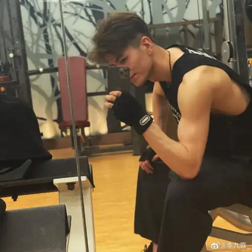 一不小心捡到爱男主换成李九霖 会97吗