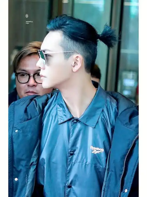 陈伟霆这小辫儿发型真港啊