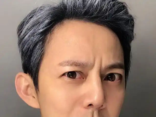 男星染白头发,何炅垫底,郭晓东前三,第一很综艺