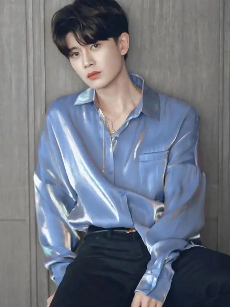 男明星那些让人心动的神图1 1~5任嘉伦   6~9肖战 这两位真是人间宝藏