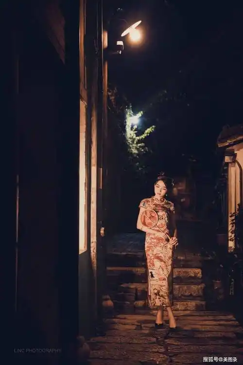 夜色下的旗袍美女魅力
