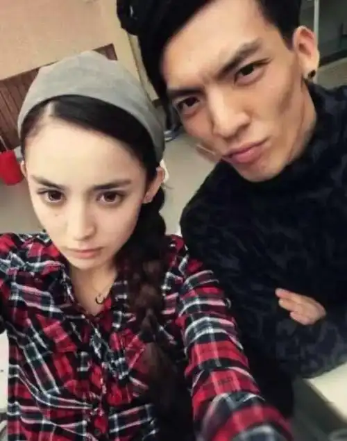 古力娜扎私人照片屡次被男友公开清纯形象彻底崩塌