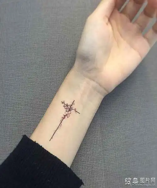 那些酷酷的手臂小纹身图案,哪一个是你的菜呢(2)