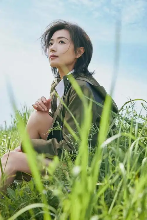 最近,著名演员万茜在社交媒体上庆祝了她的41岁生日并晒出了一组照片.