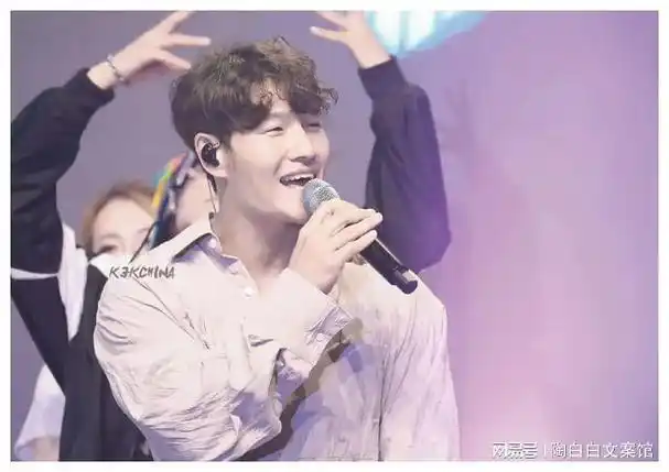 47岁的金钟国,年年被传结婚,尹恩惠却还是他的死结.