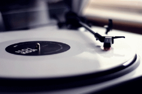 长时间听无损音乐不会产生听觉疲劳.