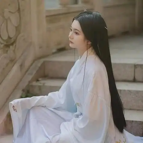 超仙真人汉服女生头像晓看天色暮看云行也思君坐也思君