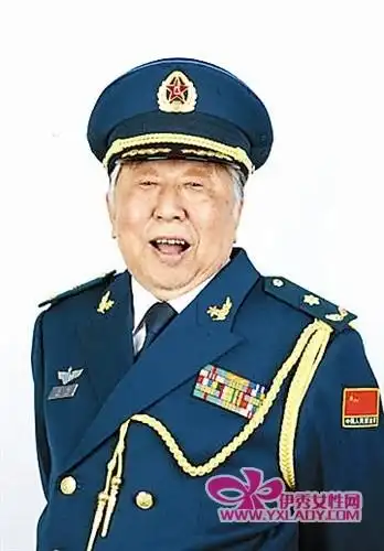 阎肃:"红歌会"让年轻人重温历史