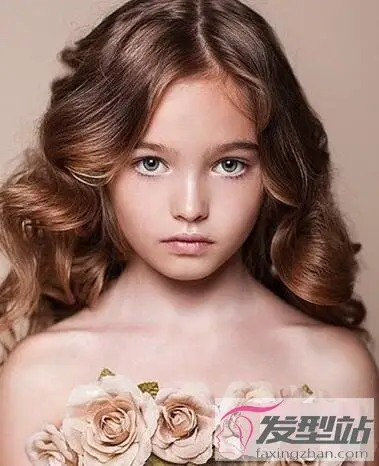 十岁女童适合的发型 欧美风长发唯美可爱-儿童发型-发型站_最新流行
