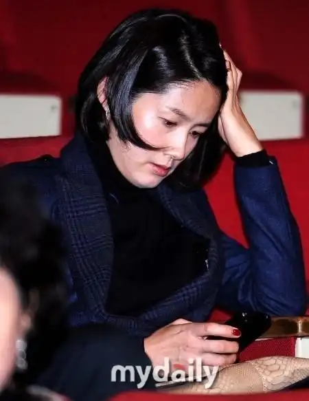 又是过服安眠药?韩国昔日巨星沈银河被送往医院