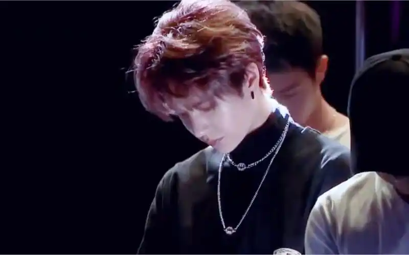 王一博 吹灰舞yyds 三版合集