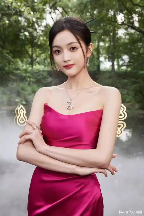 吴宣仪:有点可爱,有点好看!吴宣仪:有点可爱,有点好看!