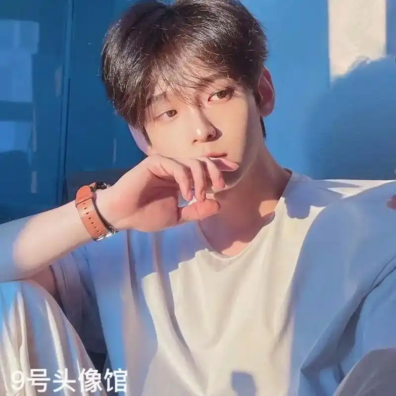 冷酷 #ins风 #男生头像#优质头 - 抖音