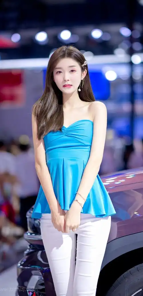 超好看的女生壁纸网红可爱车模美女