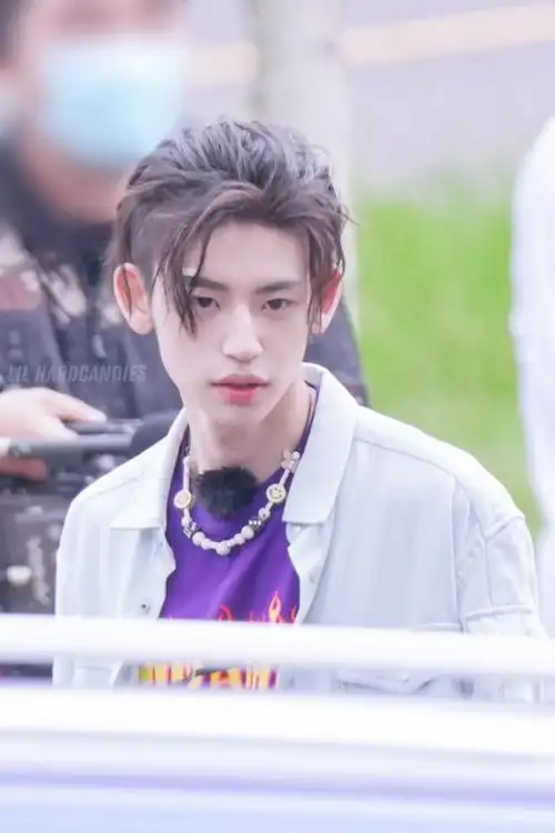 哇塞,小鬼王琳凯超级棒啊!各种表现真的太惊艳了,又帅又酷,好喜欢!