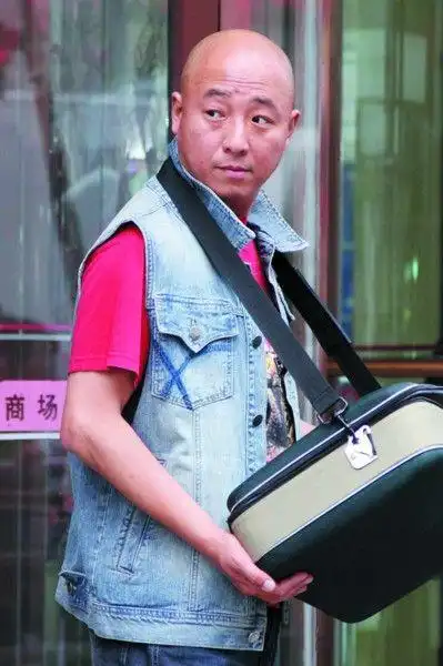 周晓鸥为《门第》首献长发造型