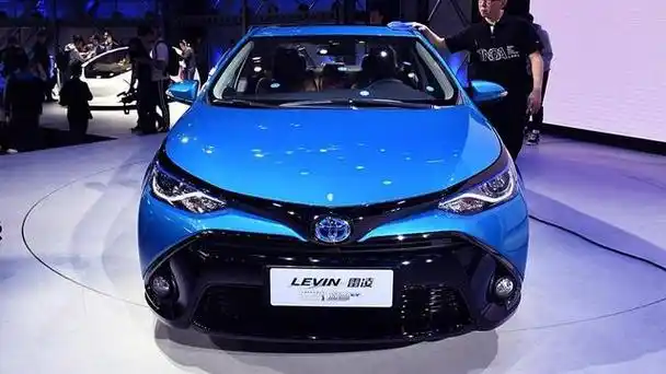 最近,一位名为小张的车主刚刚提了一辆12万的丰田雷凌双擎