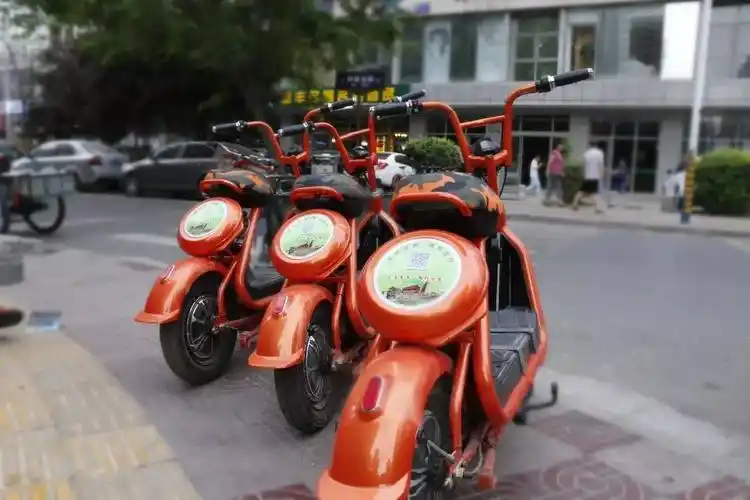 西安街头惊现共享电动车,押金399不用管充电!