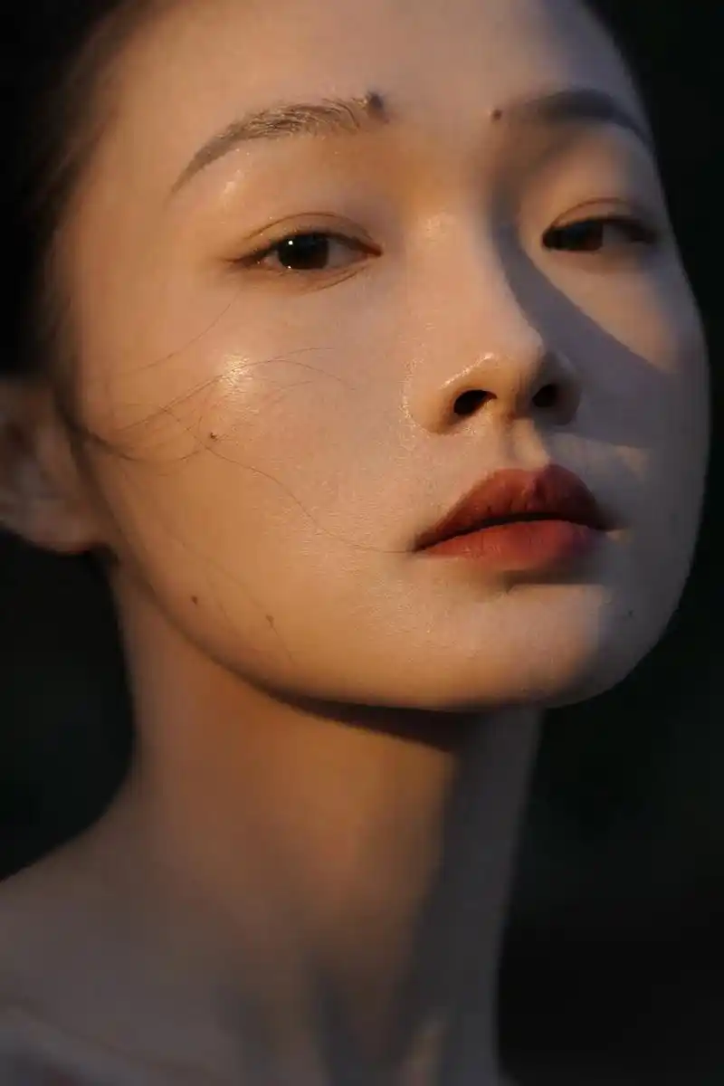 我镜头下捕捉到的情绪特写.#摄影 #拍照92 #写真情绪片  - 抖音