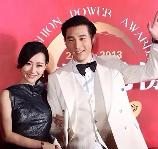 演员白冰与模特丁一闪婚离婚后独自带娃如今36岁仍单身